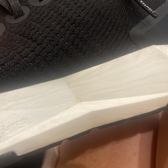 Allbirds mens running shoe 9.92 Natural Black size 12.5 main image 4